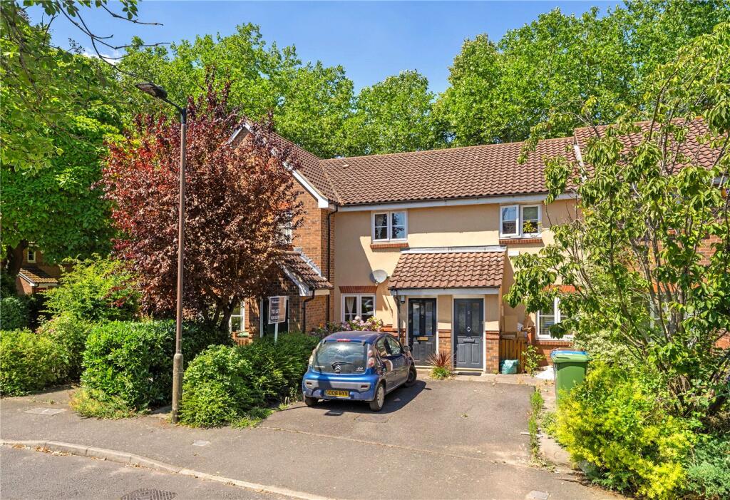 2 bed Mid Terraced House for rent in Camberwell. From Winkworth - Dulwich
