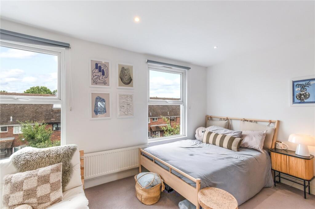 2 bed Apartment for rent in Camberwell. From Winkworth - Dulwich