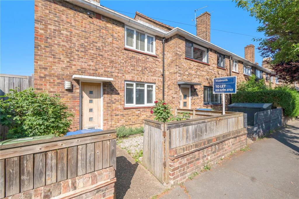 2 bed Mid Terraced House for rent in Camberwell. From Winkworth - Dulwich