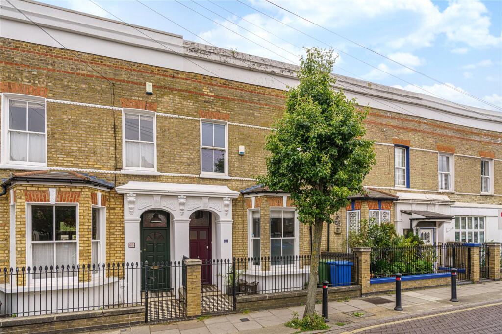 3 bed Mid Terraced House for rent in Camberwell. From Winkworth - Dulwich