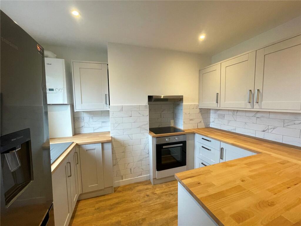 2 bed Mid Terraced House for rent in Heath End. From Winkworth - Farnham