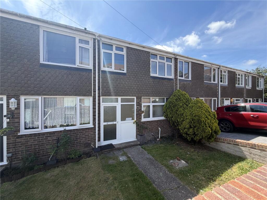 3 bed Mid Terraced House for rent in Ash Green. From Winkworth - Farnham