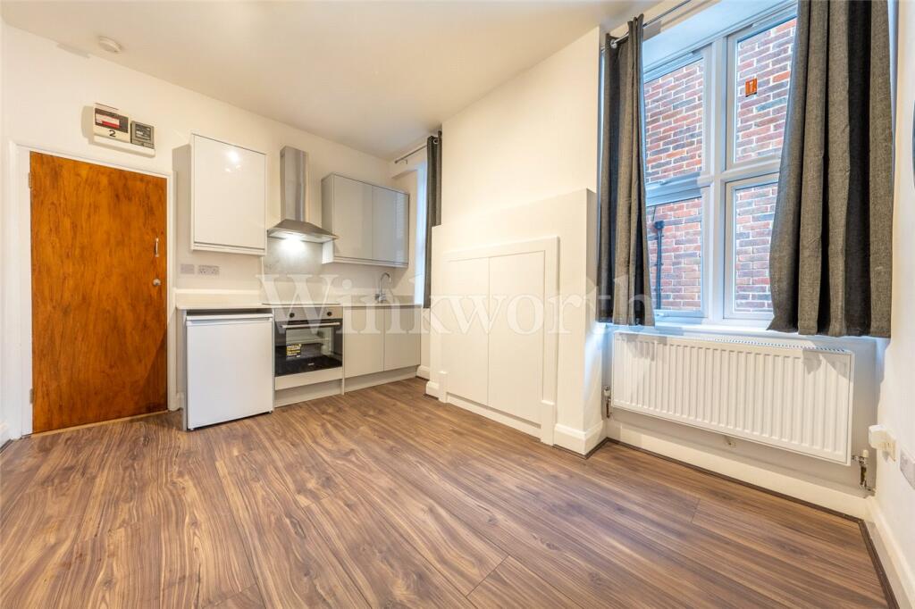 4 bed Apartment for rent in London. From Winkworth - Golders Green