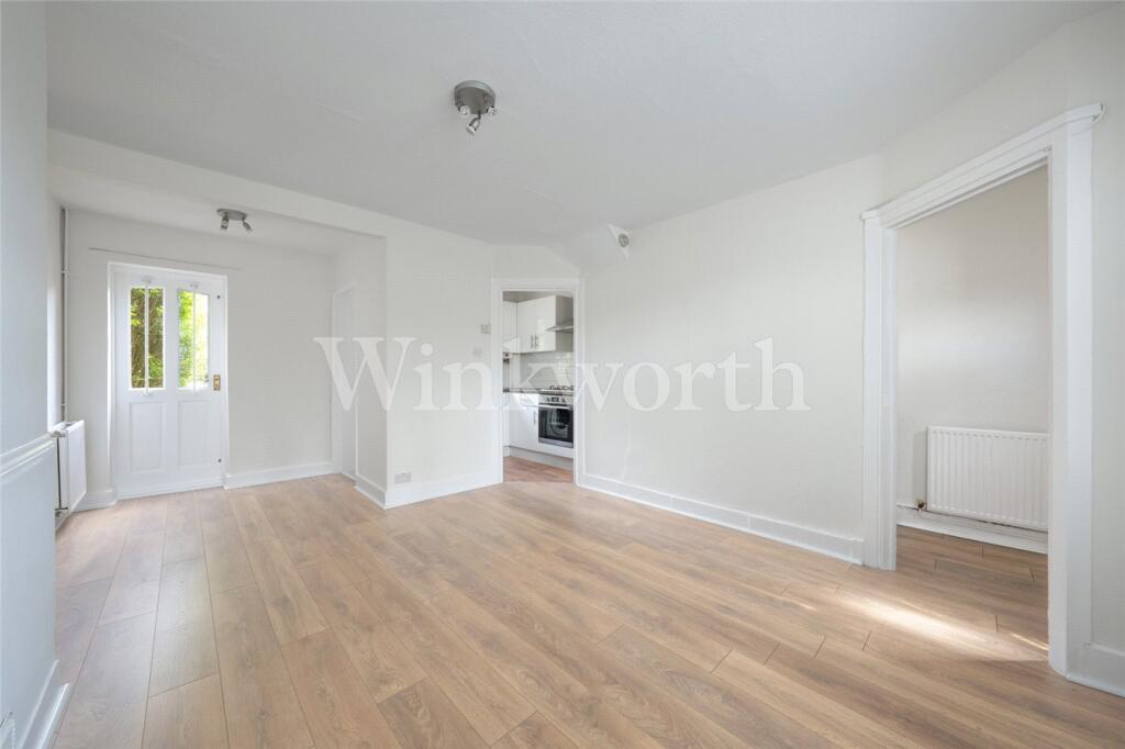 2 bed Mid Terraced House for rent in London. From Winkworth - Golders Green