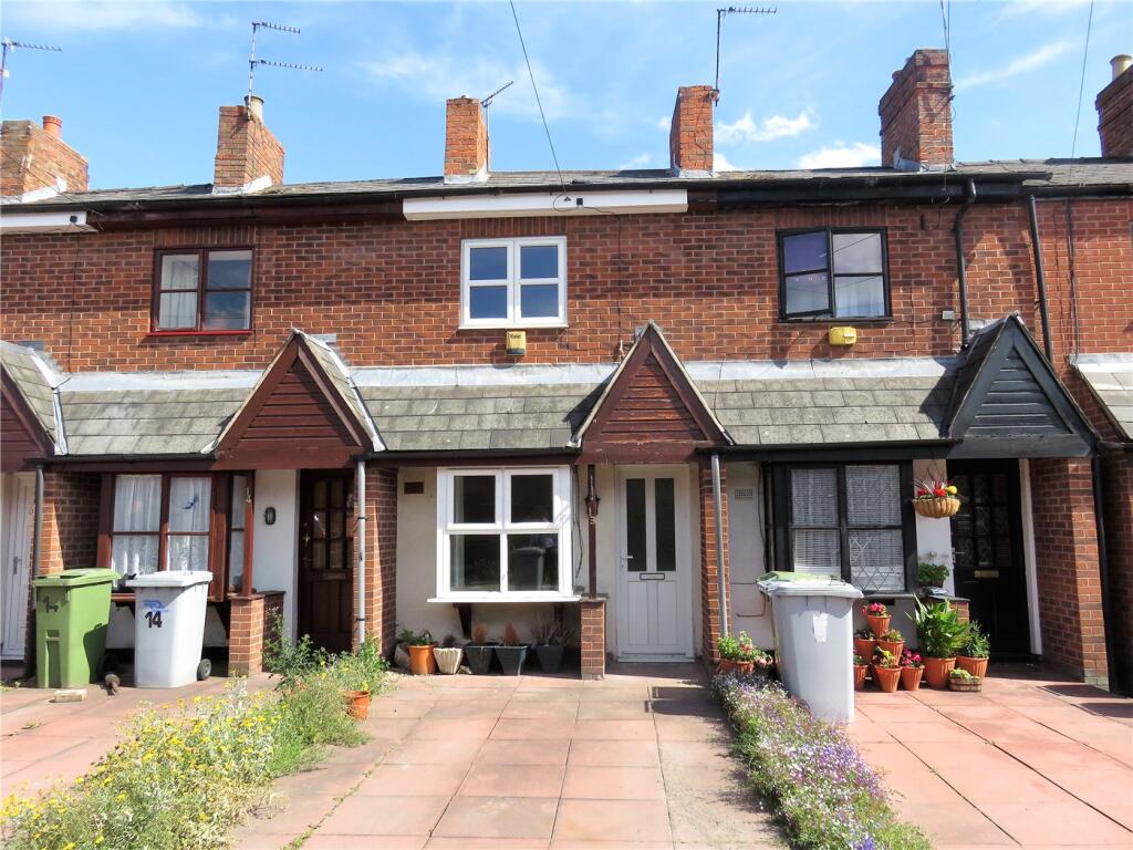 2 bed Mid Terraced House for rent in Newark-on-Trent. From Winkworth - Grantham