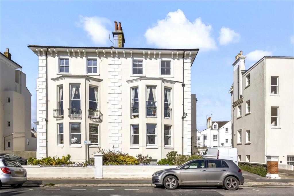 2 bed Apartment for rent in Brighton and Hove. From Winkworth - Hove