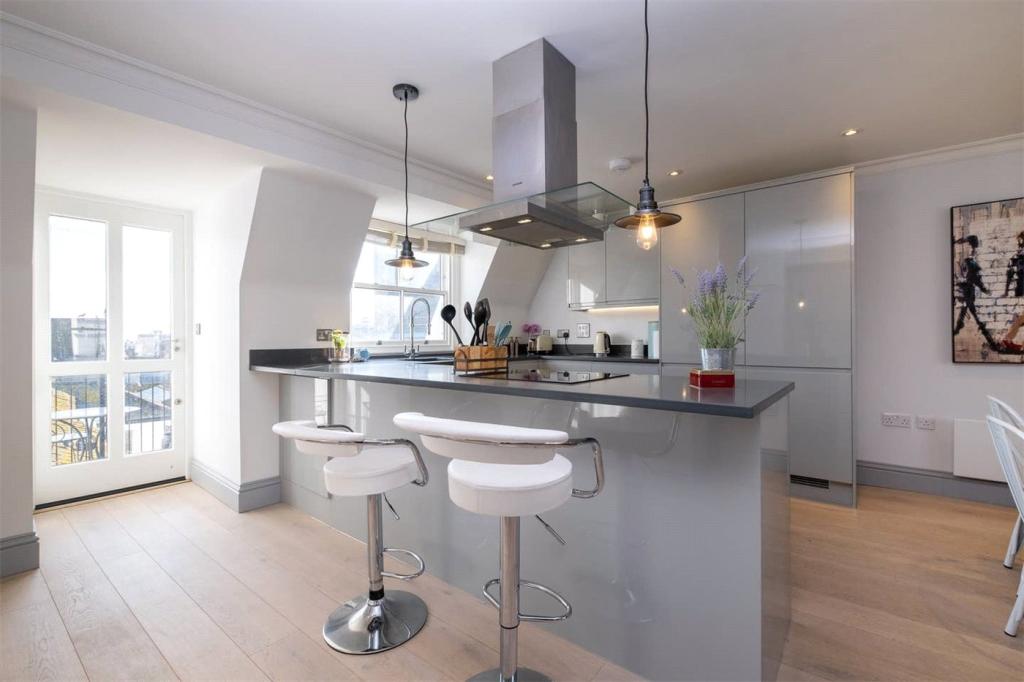 2 bed Apartment for rent in Brighton and Hove. From Winkworth - Hove