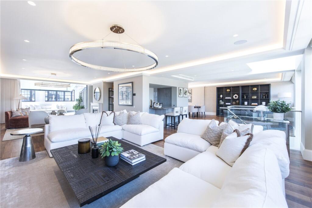 3 bed Apartment for rent in London. From Winkworth - Kensington