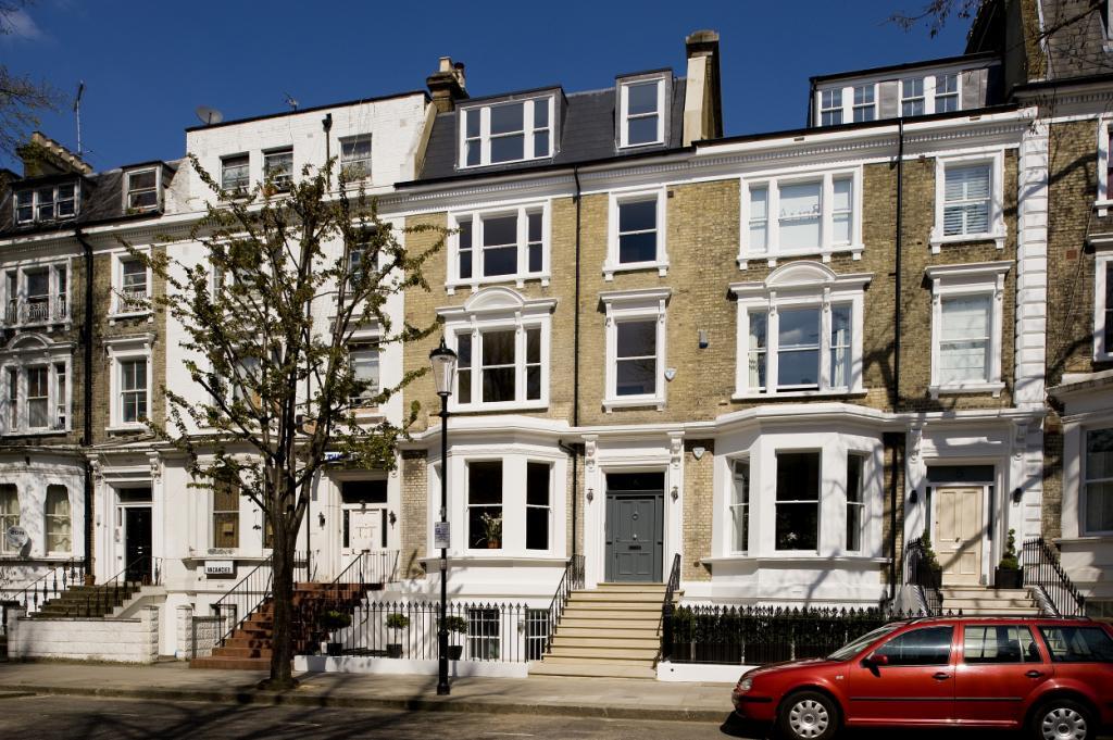 6 bed Mid Terraced House for rent in Kensington. From Winkworth - Kensington