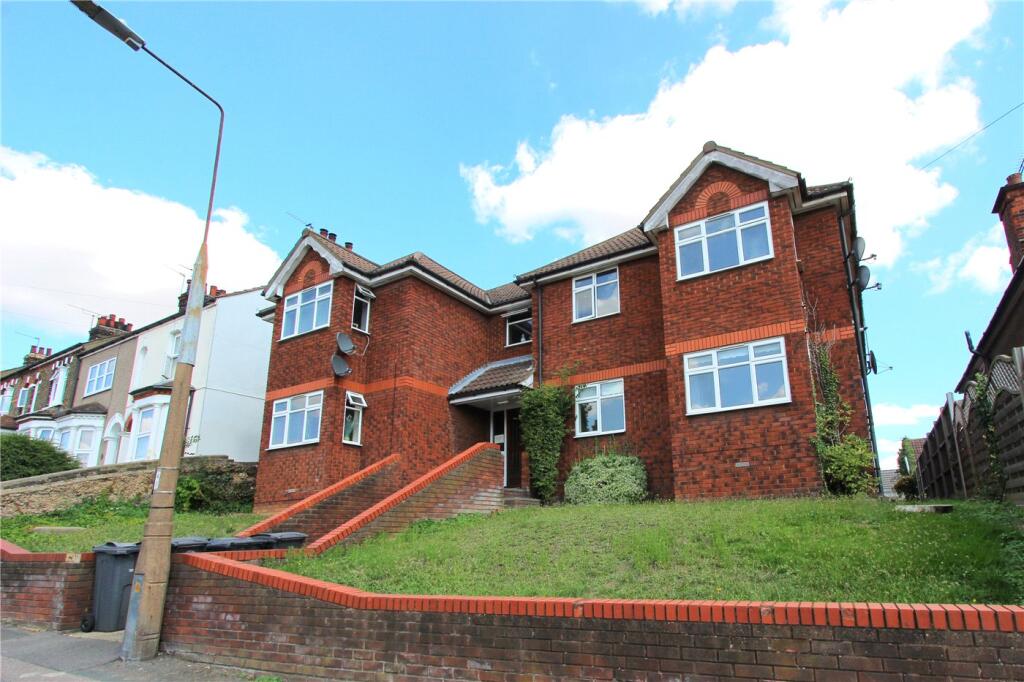 1 bed Apartment for rent in Grays. From Winkworth - Leigh on Sea