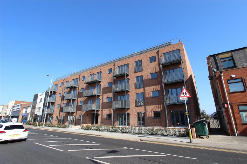 2 bed Apartment for rent in Hadleigh. From Winkworth - Leigh on Sea