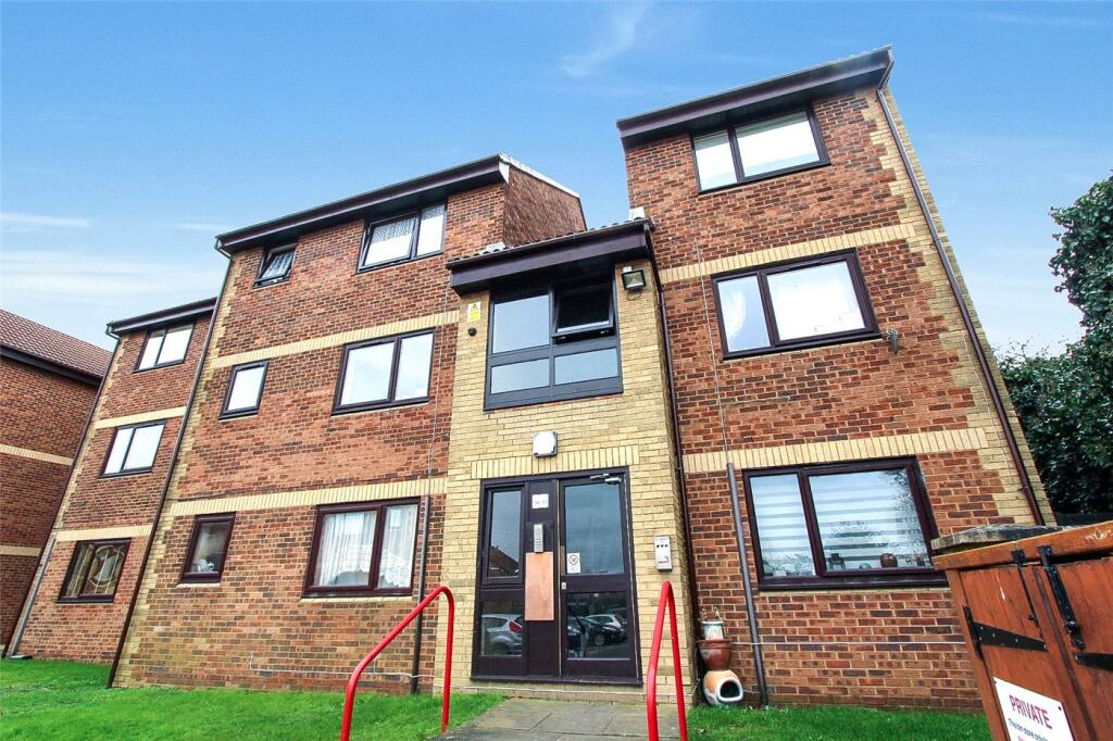 1 bed Apartment for rent in Southend-on-Sea. From Winkworth - Leigh on Sea