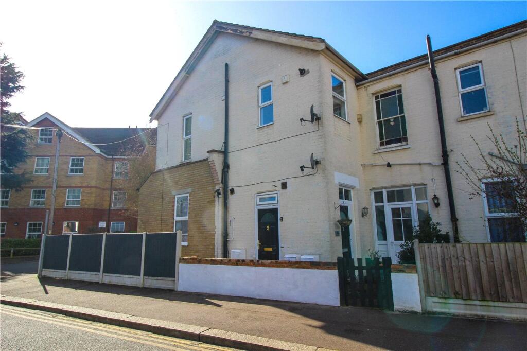 1 bed Detached for rent in Southend-on-Sea. From Winkworth - Leigh on Sea