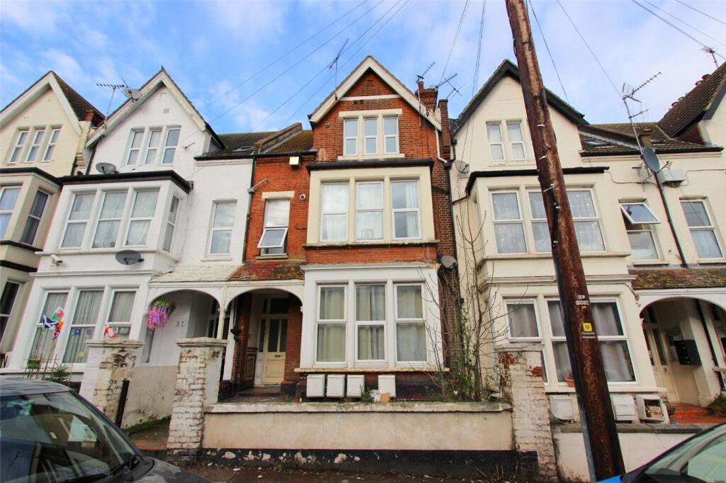 0 bed Studio for rent in Southend-on-Sea. From Winkworth - Leigh on Sea