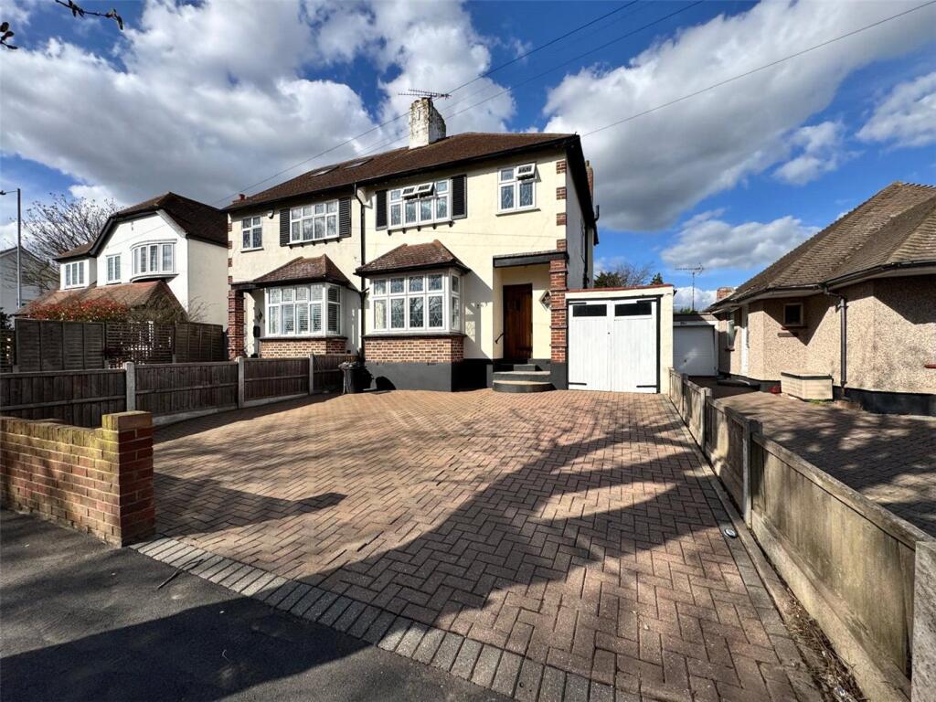 3 bed Semi Detached for rent in Southend-on-Sea. From Winkworth - Leigh on Sea