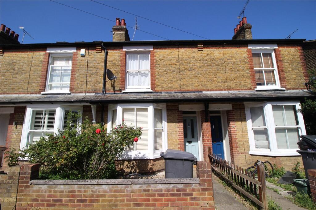 3 bed Mid Terraced House for rent in Sandon. From Winkworth - Leigh on Sea