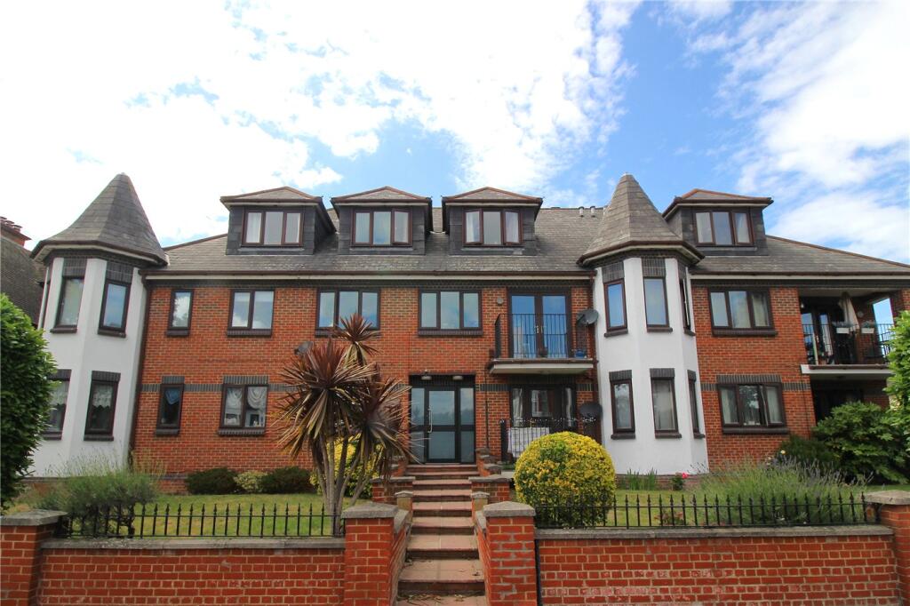 2 bed Apartment for rent in Southend-on-Sea. From Winkworth - Leigh on Sea
