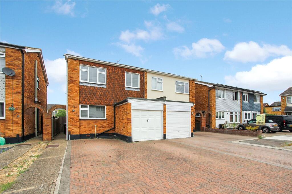 3 bed Semi Detached for rent in Tarpots. From Winkworth - Leigh on Sea 3 bed Semi Detached for rent in Tarpots. From Winkworth - Leigh on Sea