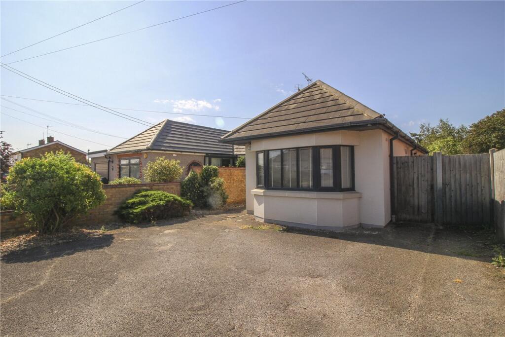 3 bed Bungalow for rent in Rayleigh. From Winkworth - Leigh on Sea