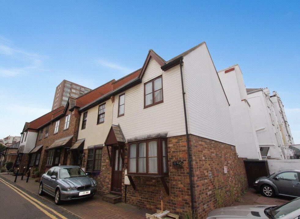 2 bed End of Terrace for rent in Southend-on-Sea. From Winkworth - Leigh on Sea