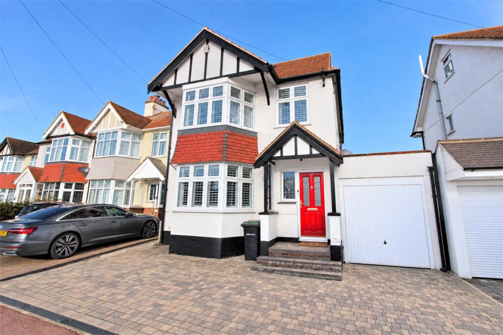 4 bed Detached for rent in Hadleigh. From Winkworth - Leigh on Sea 4 bed Detached for rent in Hadleigh. From Winkworth - Leigh on Sea