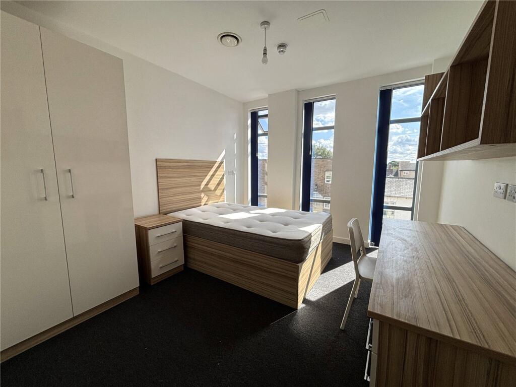 9 bed Apartment for rent in Northampton. From Winkworth - Northampton