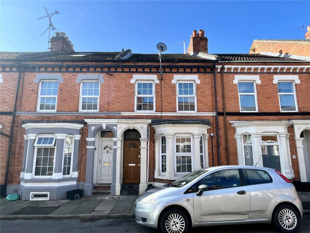 4 bed Mid Terraced House for rent in Northampton. From Winkworth - Northampton