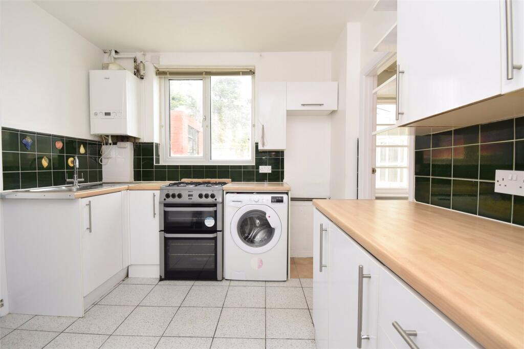 3 bed Semi Detached for rent in Hadley Wood. From Andrews Letting and Management - Barnet