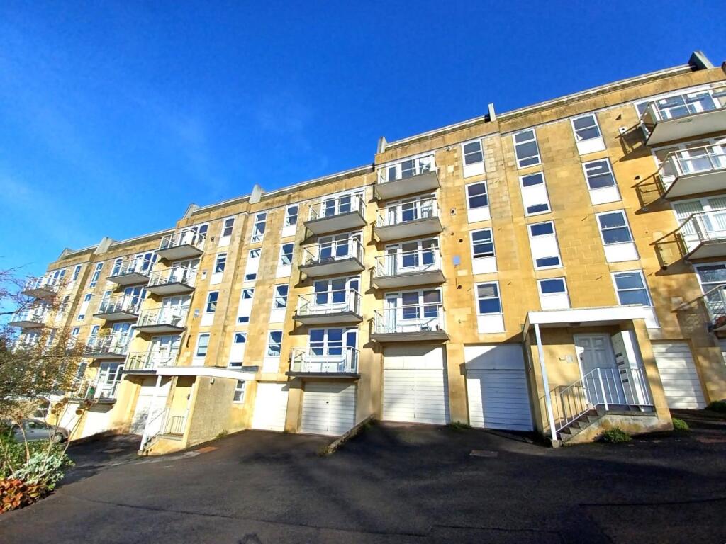 2 bed Apartment for rent in Bath. From Andrews Letting and Management - Bath Central