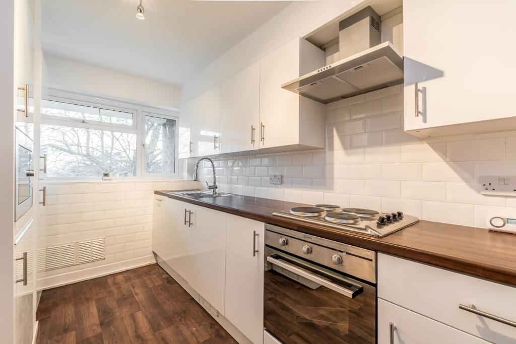 2 bed 1st Floor Flat for rent in Beckenham. From The Address - Beckenham