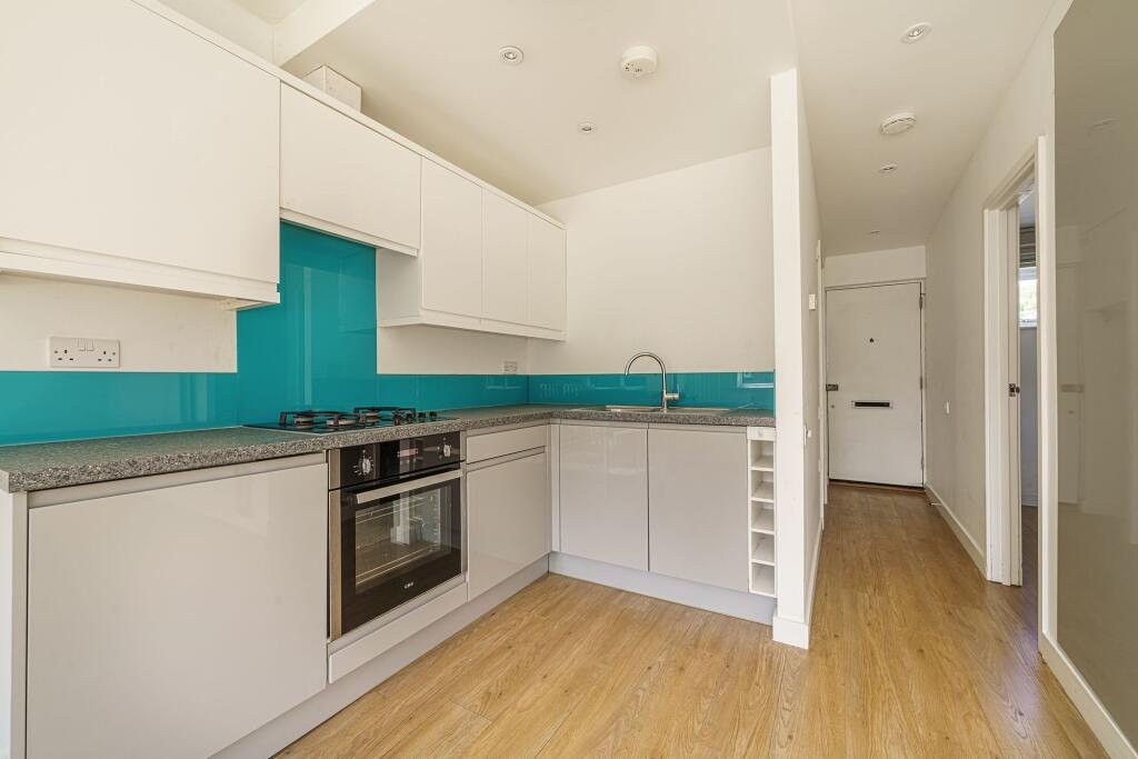 1 bed 1st Floor Flat for rent in Beckenham. From The Address - Beckenham