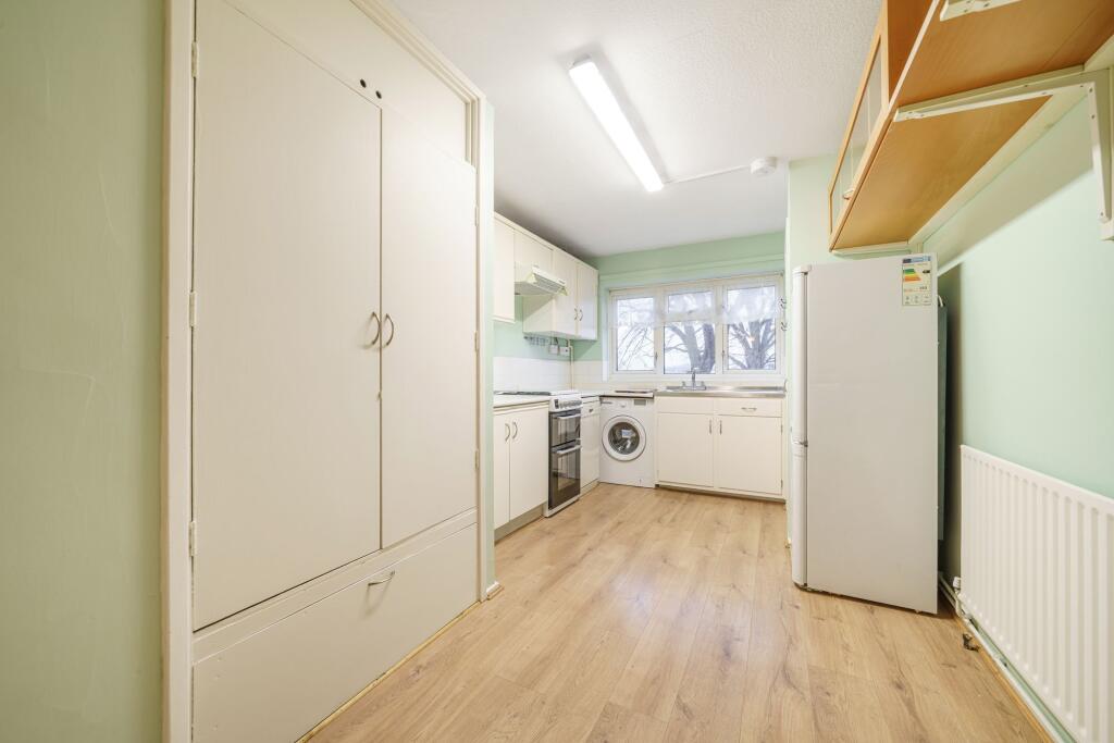 2 bed 1st Floor Flat for rent in Beckenham. From The Address - Beckenham