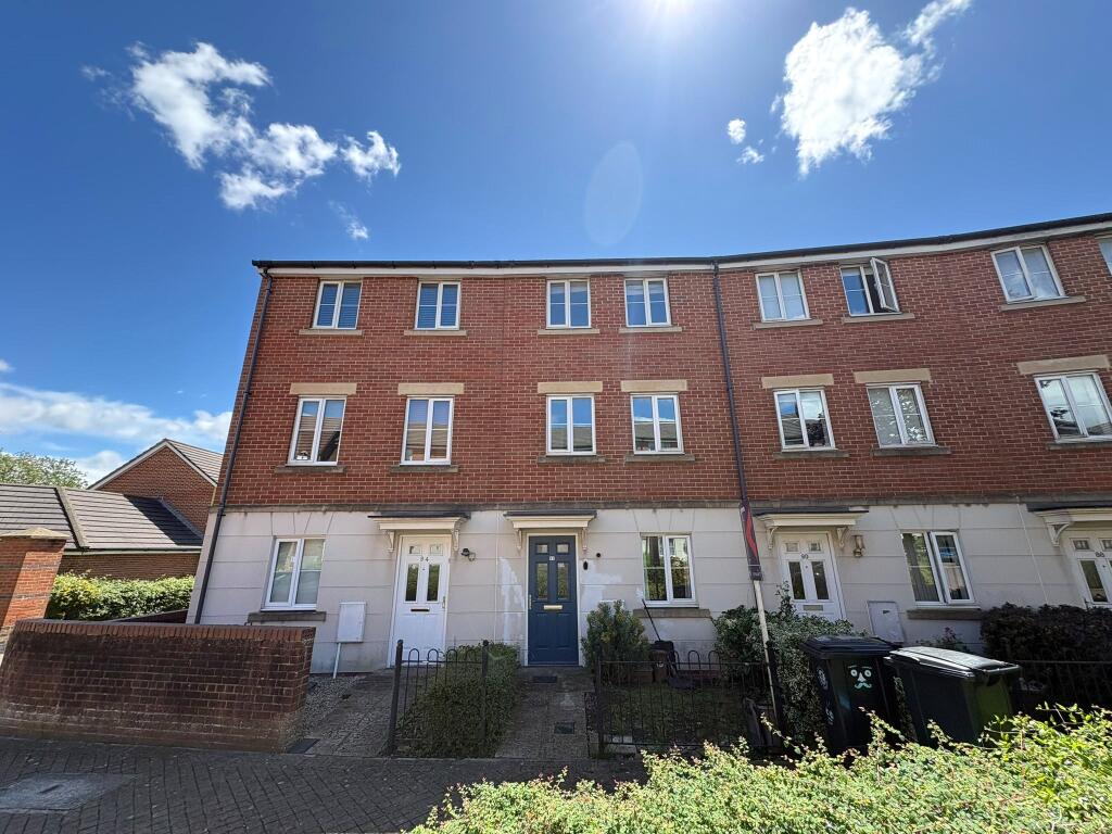 4 bed Mid Terraced House for rent in Filton. From Andrews Letting and Management - Bishopston 4 bed Mid Terraced House for rent in Filton. From Andrews Letting and Management - Bishopston