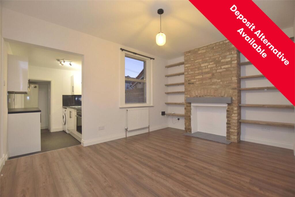 3 bed Mid Terraced House for rent in Cheltenham. From Andrews Letting and Management - Cheltenham