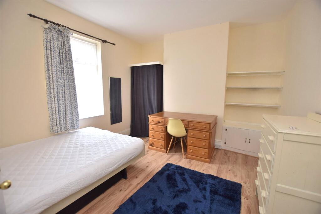 5 bed Mid Terraced House for rent in Cheltenham. From Andrews Letting and Management - Cheltenham 5 bed Mid Terraced House for rent in Cheltenham. From Andrews Letting and Management - Cheltenham