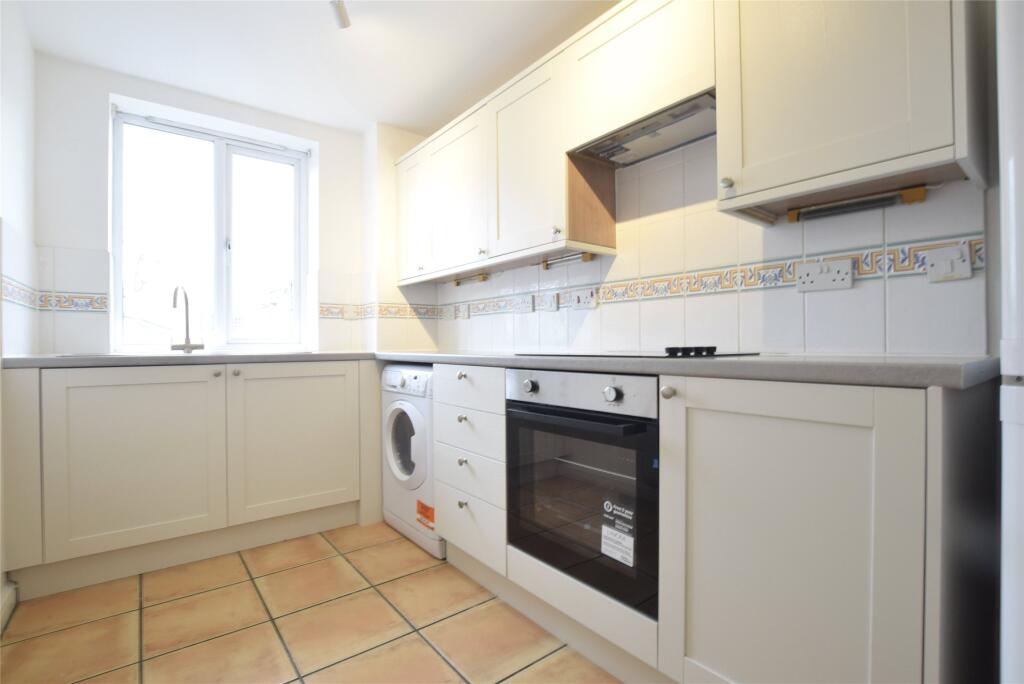 2 bed Apartment for rent in Cheltenham. From Andrews Letting and Management - Cheltenham 2 bed Apartment for rent in Cheltenham. From Andrews Letting and Management - Cheltenham