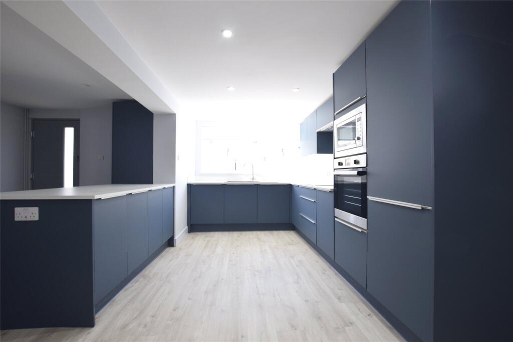 3 bed Detached for rent in Cheltenham. From Andrews Letting and Management - Cheltenham