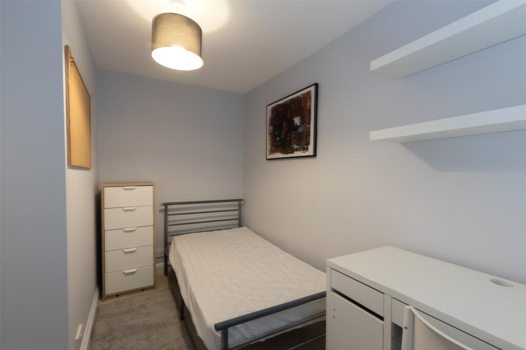 1 bed Mid Terraced House for rent in Cheltenham. From Andrews Letting and Management - Cheltenham
