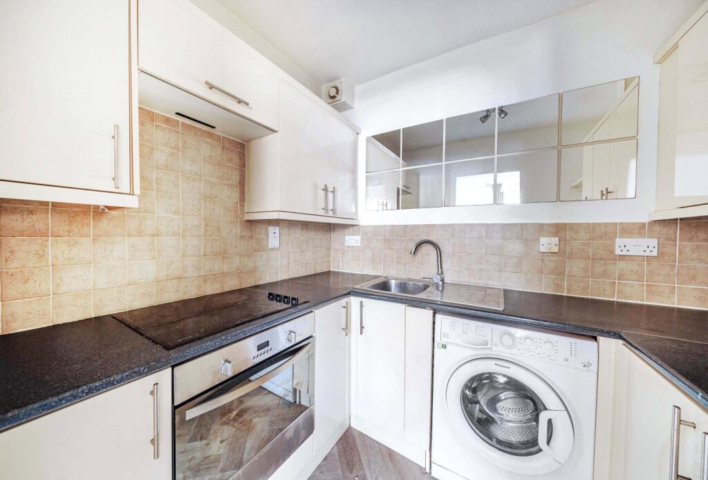 1 bed Apartment for rent in Leckhampton Hill. From Andrews Letting and Management - Cheltenham 1 bed Apartment for rent in Leckhampton Hill. From Andrews Letting and Management - Cheltenham