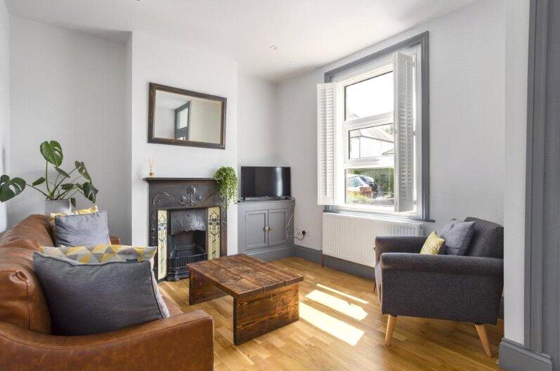 2 bed Mid Terraced House for rent in Leckhampton Hill. From Andrews Letting and Management - Cheltenham