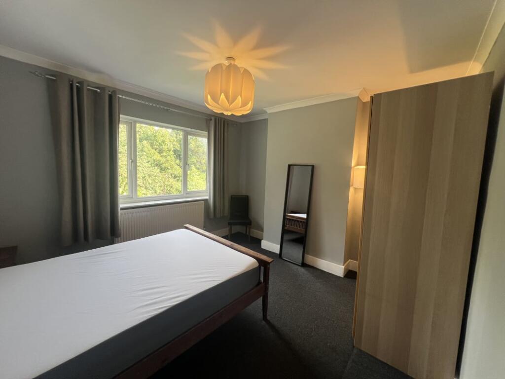 3 bed House Share for rent in Greenwich. From Emoov - Chelmsford