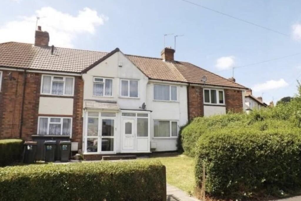 3 bed Mid Terraced House for rent in Solihull. From Emoov - Chelmsford