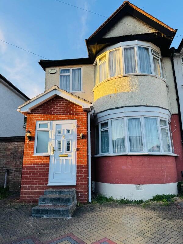 3 bed Mid Terraced House for rent in Harrow. From Emoov - Chelmsford