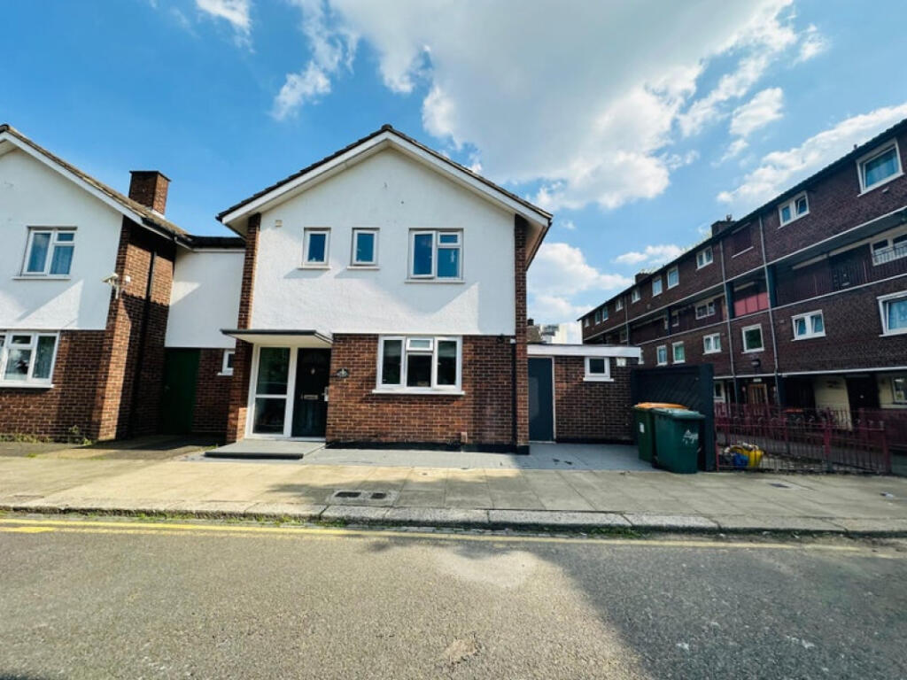 1 bed House Share for rent in Stratford. From Emoov - Chelmsford