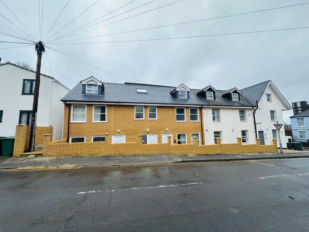 1 bed 1st Floor Flat for rent in Maidstone. From Emoov - Chelmsford