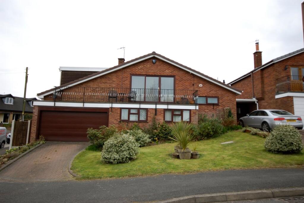 4 bed Detached for rent in Catshill. From Emoov - Chelmsford 4 bed Detached for rent in Catshill. From Emoov - Chelmsford
