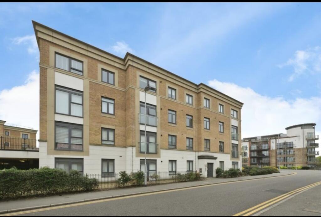 2 bed 1st Floor Flat for rent in Bayford. From Emoov - Chelmsford