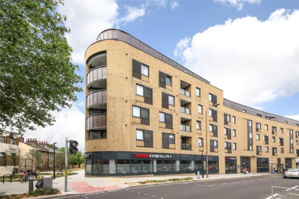1 bed 1st Floor Flat for rent in Greenwich. From Emoov - Chelmsford