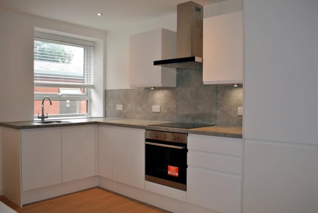 1 bed 1st Floor Flat for rent in Manchester. From Emoov - Chelmsford