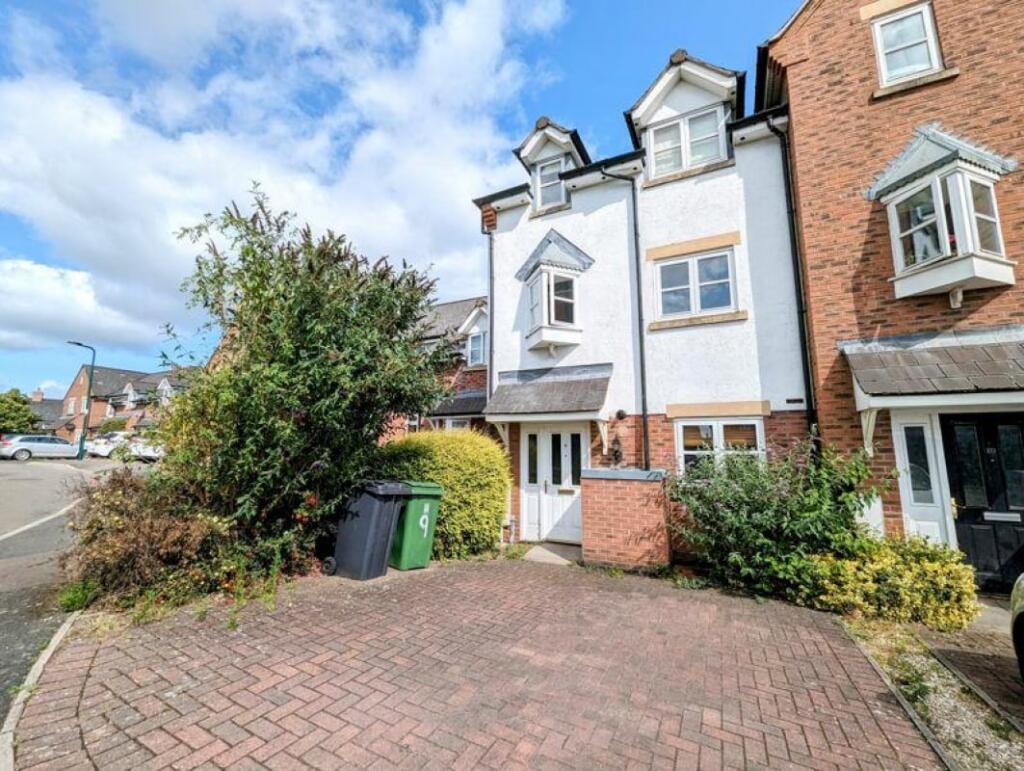 4 bed Mid Terraced House for rent in Shrewsbury. From Emoov - Chelmsford